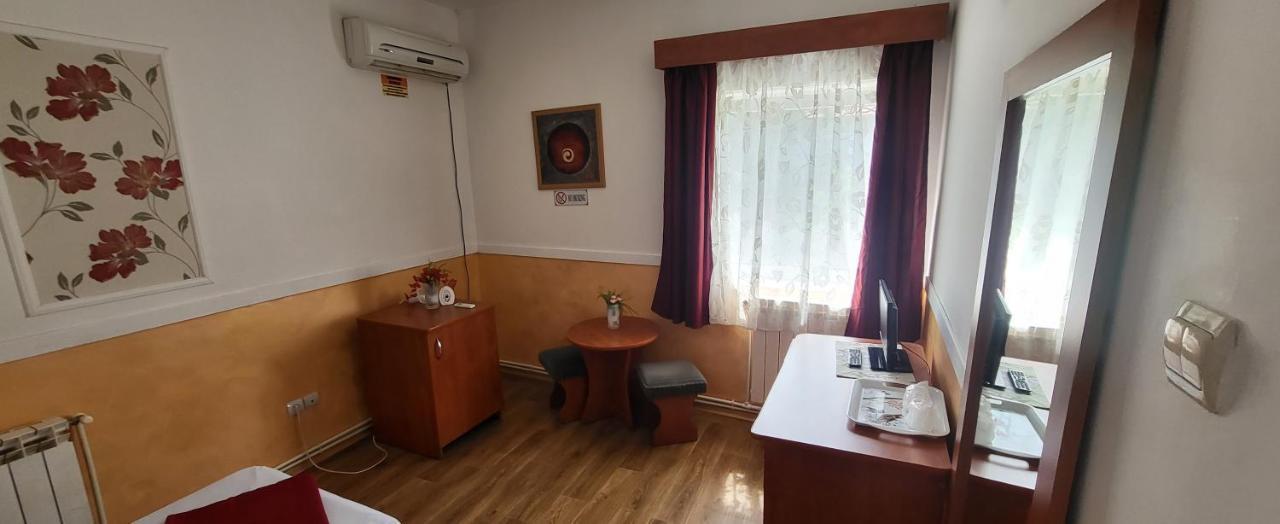 Pensiune Restaurant Arconi Năvodari Zewnętrze zdjęcie