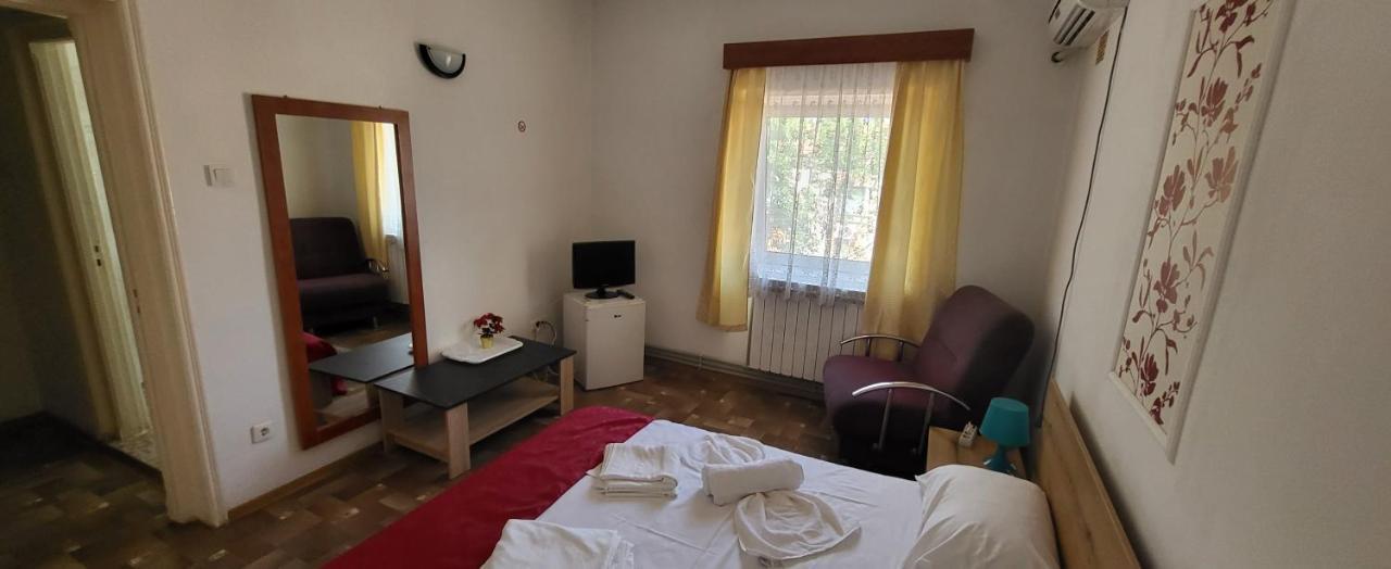Pensiune Restaurant Arconi Năvodari Zewnętrze zdjęcie