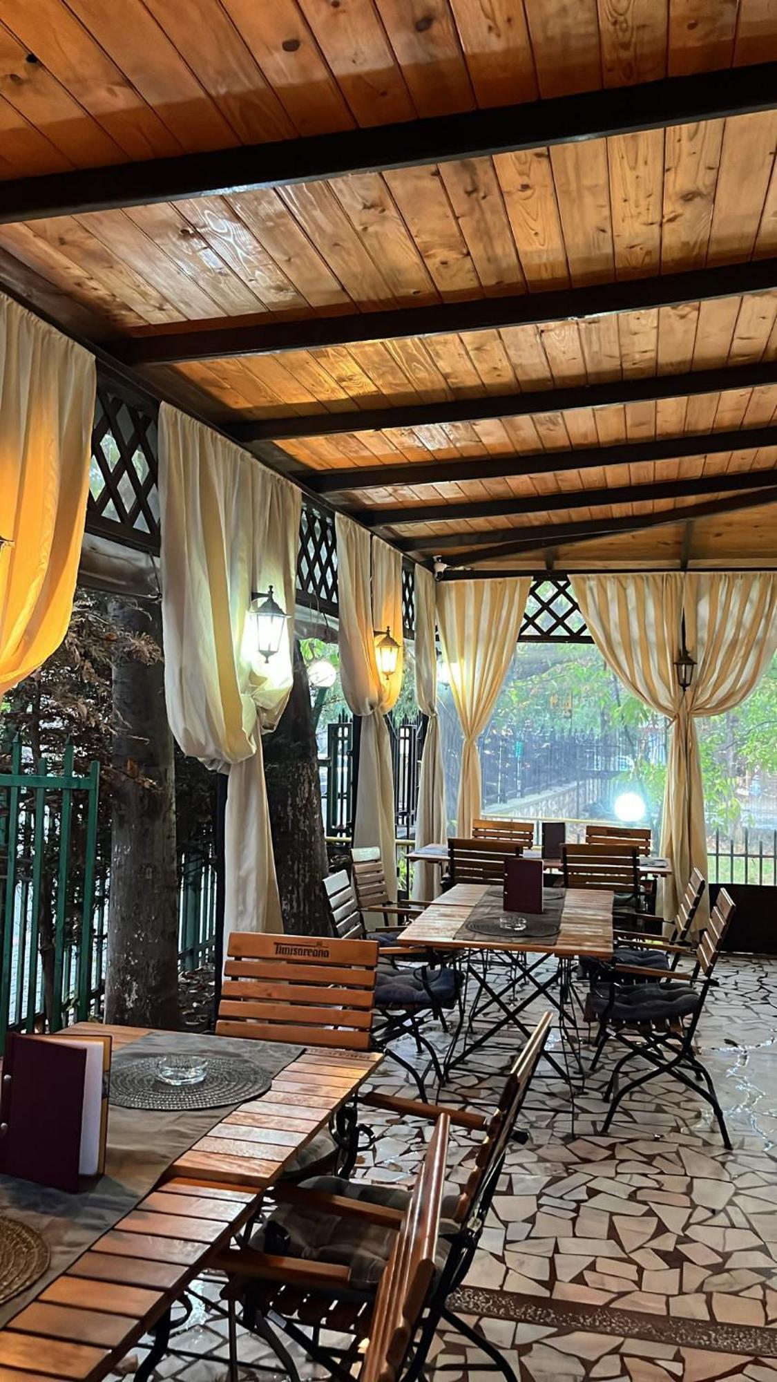 Pensiune Restaurant Arconi Năvodari Zewnętrze zdjęcie
